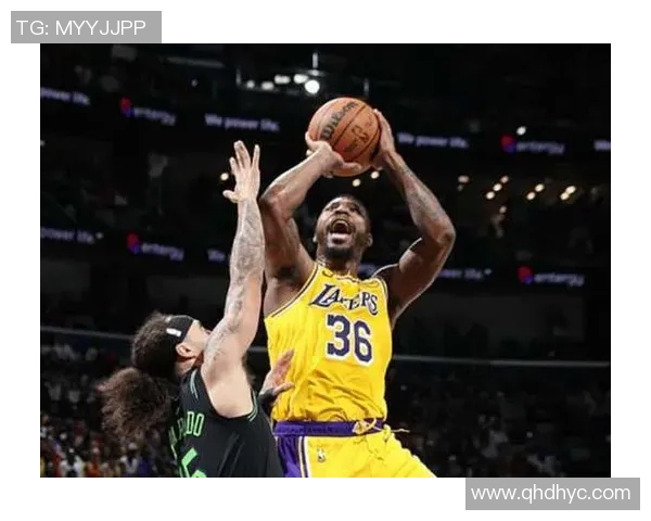 鹈鹕与湖人激战正酣比分悬念迭起引发球迷热议